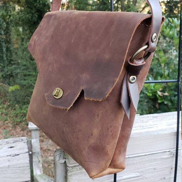 Brown Leather Natural Edge Crossbody Handbag - Picture 4 of 5